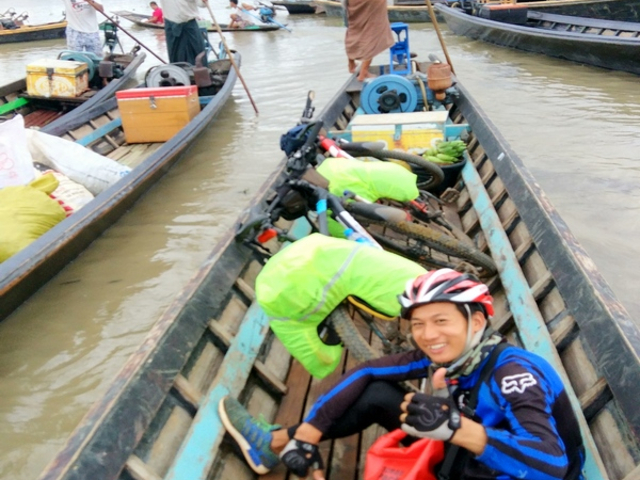 Holzboot-Inle-See