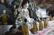 Buddha Statuen in Kauwong Höhle, Myanmar