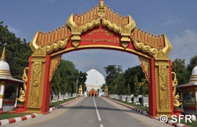 Tor nach Mandalay