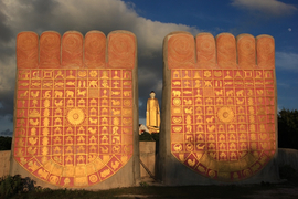Stehender und Liegender Buddha Monywa
