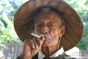 Zigarrenraucher Myanmar