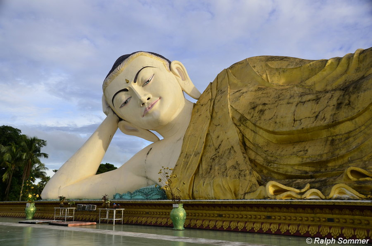 Mya Tha Lyaung Buddha Naung in Bago, Myanmar