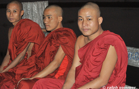 Mönche in Sagaing Myanmar