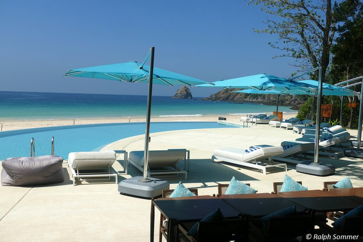Pool und Strand Awei Pila Resort Mergui Archipel