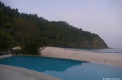 Pool und Strand Resort Awei Pila