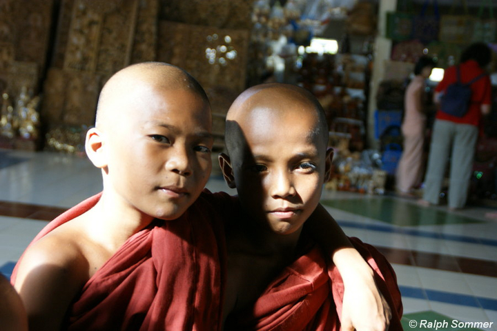 Novizen in Bago, Myanmar