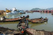 Boot in Hafen von Myeik, Myanmar