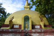 Nepal Stupa auf Shampoo Insel, Myanmar
