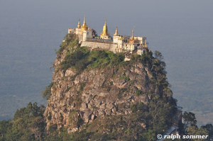 Mount Popa Sehenswürdigkeit Myanmar